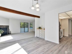 18606 52nd Avenue W 224, Lynnwood WA 98037