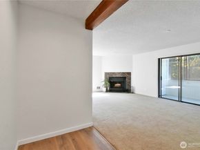 18606 52nd Avenue W 224, Lynnwood WA 98037