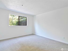 18606 52nd Avenue W 224, Lynnwood WA 98037
