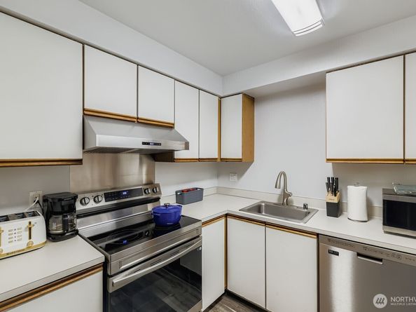 18200 73rd Ave NE A113, Kenmore WA 98028