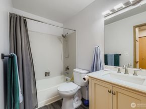 18200 73rd Ave NE A113, Kenmore WA 98028
