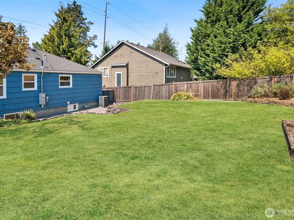 9200 5th Avenue NE, Seattle WA 98115