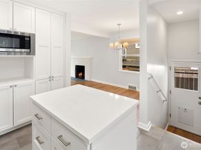 9200 5th Avenue NE, Seattle WA 98115