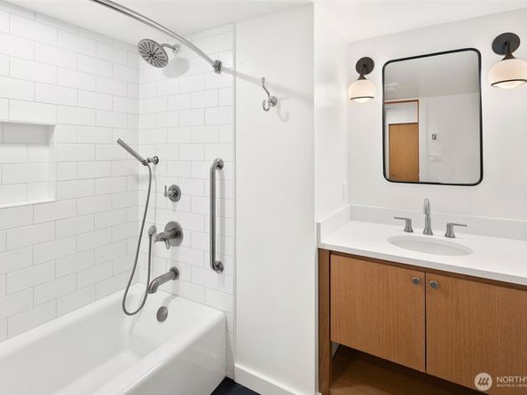 9200 5th Avenue NE, Seattle WA 98115