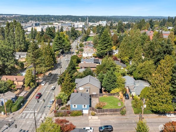 9200 5th Avenue NE, Seattle WA 98115