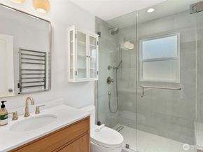 9200 5th Avenue NE, Seattle WA 98115