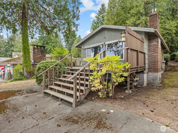1534 Madrona Point Drive, Bremerton WA 98312