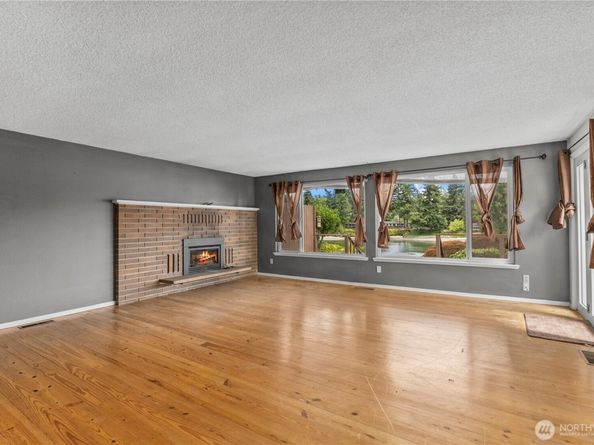 1534 Madrona Point Drive, Bremerton WA 98312