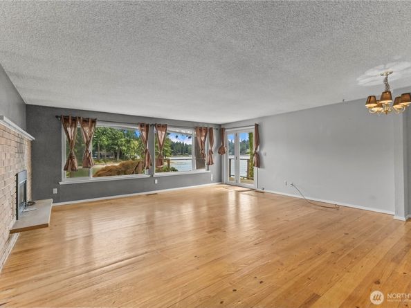 1534 Madrona Point Drive, Bremerton WA 98312