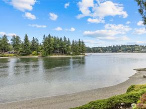 1534 Madrona Point Drive, Bremerton WA 98312