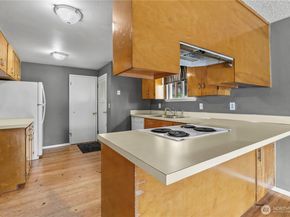 1534 Madrona Point Drive, Bremerton WA 98312
