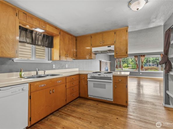1534 Madrona Point Drive, Bremerton WA 98312