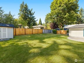 18733 50th Avenue NE, Lake Forest Park WA 98155