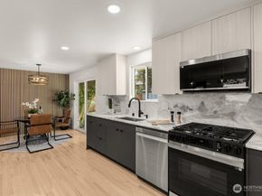 18733 50th Avenue NE, Lake Forest Park WA 98155