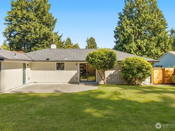 18733 50th Avenue NE, Lake Forest Park WA 98155