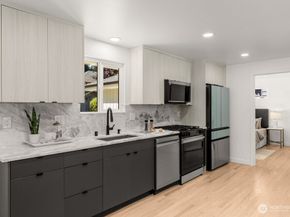 18733 50th Avenue NE, Lake Forest Park WA 98155