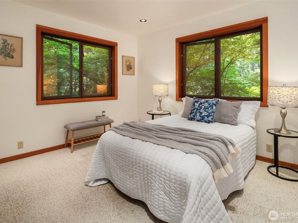 17804 Thorsen Road SW, Vashon WA 98070