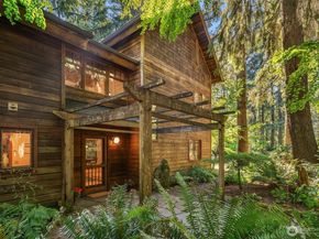 17804 Thorsen Road SW, Vashon WA 98070