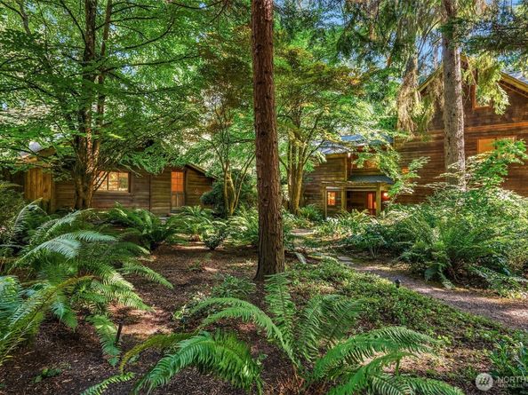 17804 Thorsen Road SW, Vashon WA 98070