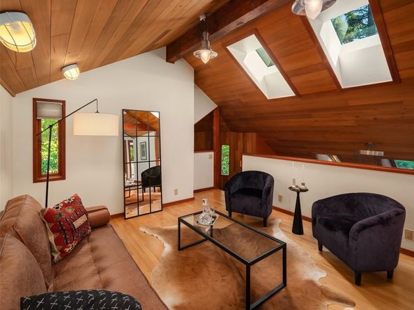 17804 Thorsen Road SW, Vashon WA 98070