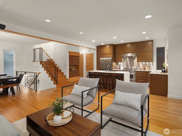1002 5th Avenue N, Seattle WA 98109