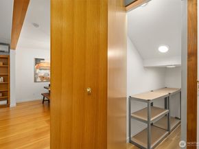 1002 5th Avenue N, Seattle WA 98109
