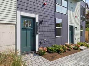 3852 Carr Place N, Seattle WA 98103
