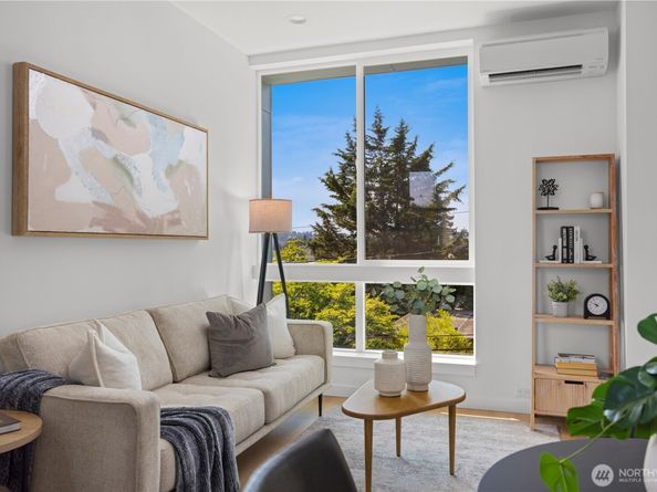 3852 Carr Place N, Seattle WA 98103