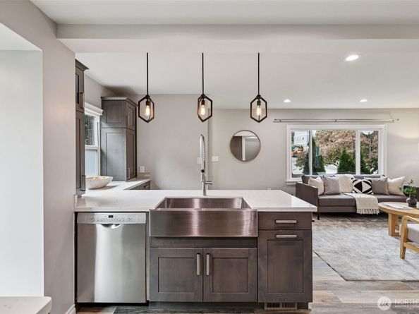 8258 Interlake Avenue N, Seattle WA 98103