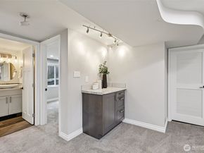 8258 Interlake Avenue N, Seattle WA 98103