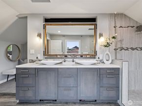 8258 Interlake Avenue N, Seattle WA 98103