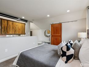 8258 Interlake Avenue N, Seattle WA 98103