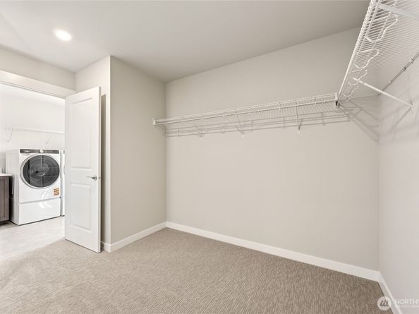 10482 135th Avenue NE 42, Kirkland WA 98033