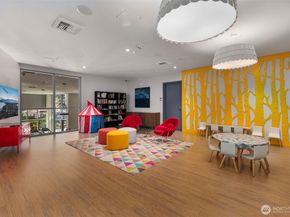 188 Bellevue Way NE 1806, Bellevue WA 98004