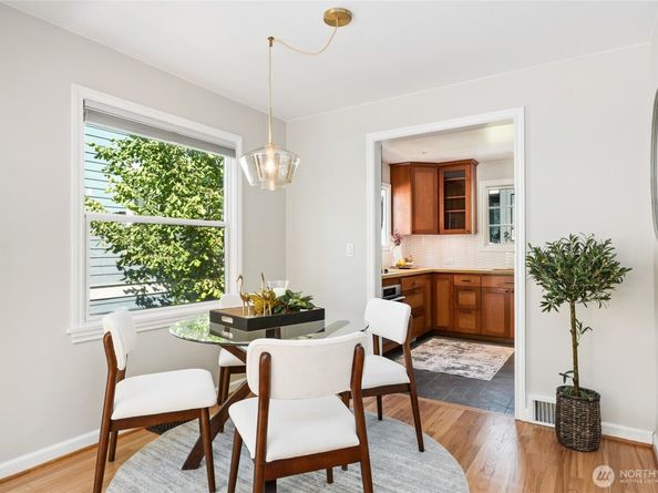 8034 17th Ave NW, Seattle WA 98117