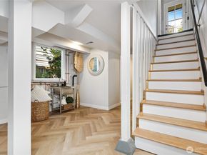 8034 17th Ave NW, Seattle WA 98117
