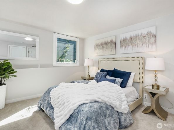 8034 17th Ave NW, Seattle WA 98117