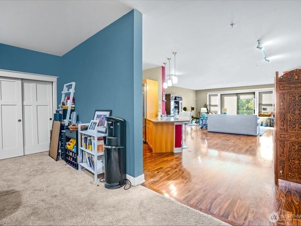 2920 Eastlake Avenue E 403, Seattle WA 98102