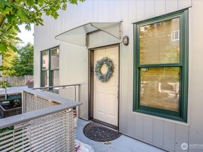 2920 Eastlake Avenue E 403, Seattle WA 98102