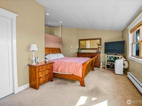 2920 Eastlake Avenue E 403, Seattle WA 98102