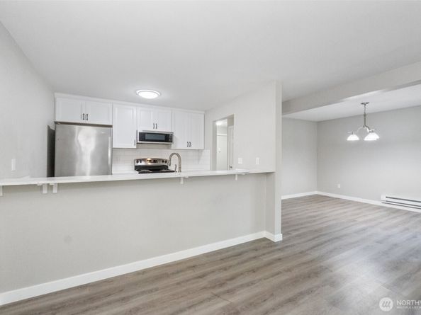 14717 NE 44th Pl R7, Bellevue WA 98007
