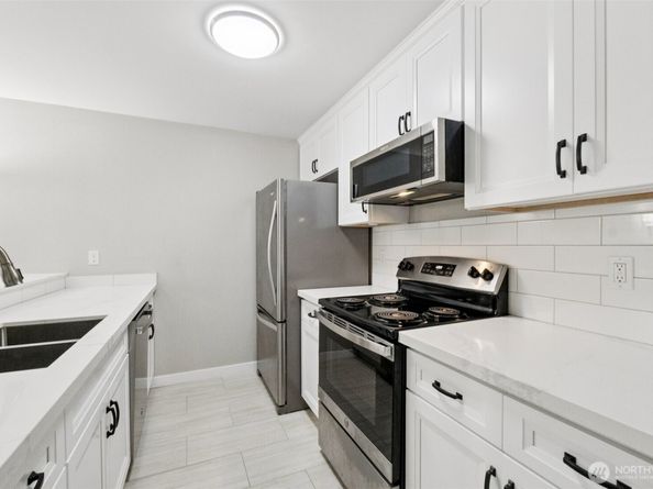 14717 NE 44th Pl R7, Bellevue WA 98007