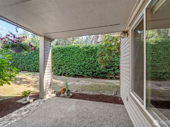 14717 NE 44th Pl R7, Bellevue WA 98007