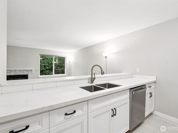 14717 NE 44th Pl R7, Bellevue WA 98007