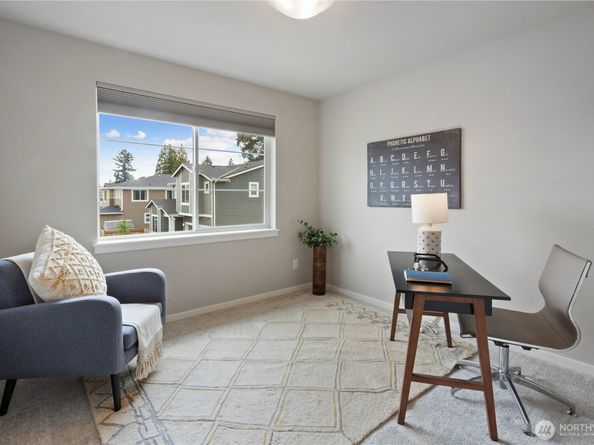 27003 101st Court SE, Kent WA 98030