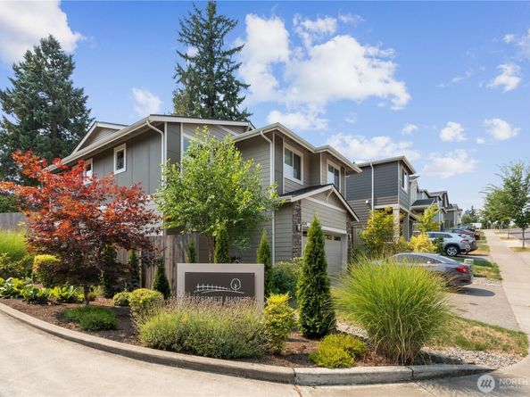 27003 101st Court SE, Kent WA 98030