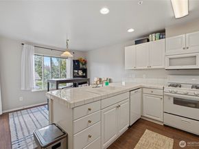 8823 Holly Drive 502, Everett WA 98208