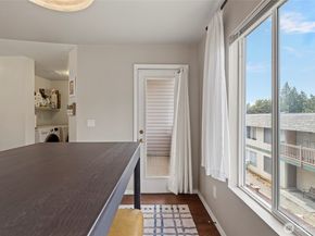 8823 Holly Drive 502, Everett WA 98208