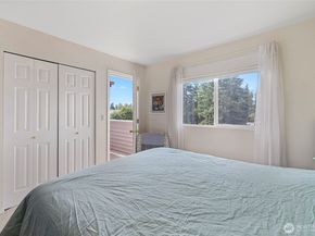 8823 Holly Drive 502, Everett WA 98208