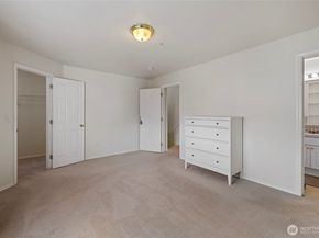 8823 Holly Drive 502, Everett WA 98208